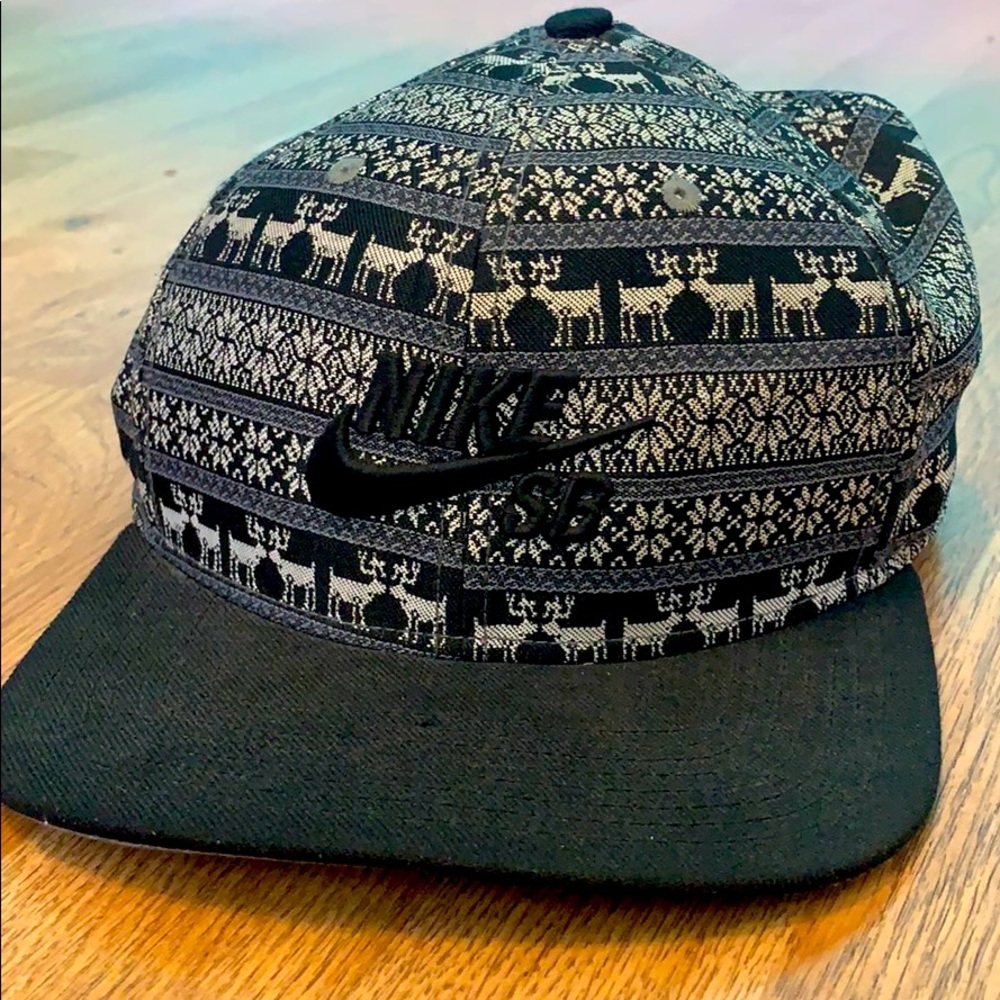 Nike SB Snapback Christmas Edition